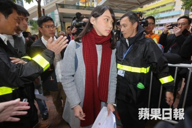 ■周庭被DQ,有建制派抱怨等同拿選情來「陪葬」。 ■周庭被DQ,有建制派抱怨等同拿選情來「陪葬」。