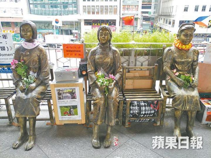 ■被移走的雕像昨已被放回原處。 ■被移走的雕像昨已被放回原處。