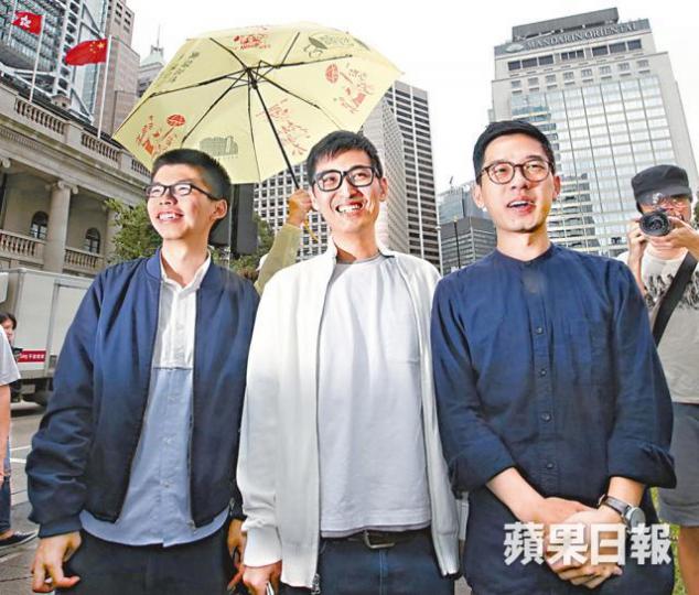 王丹
王丹