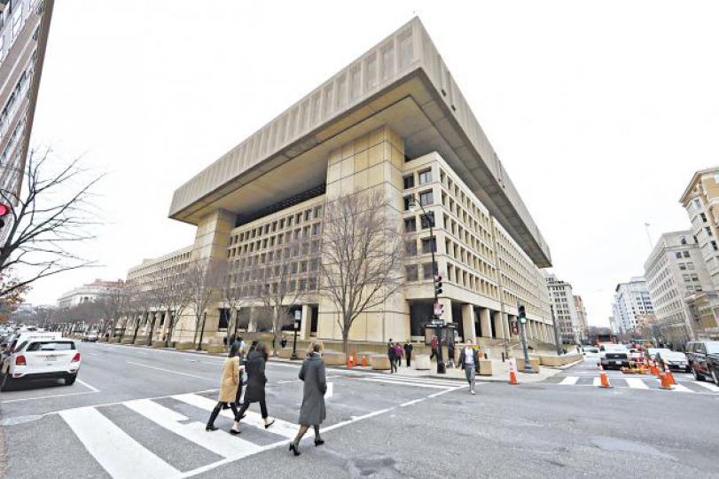 ■FBI恐公開備忘錄會令其公信力受到不公平損害;圖為華府FBI大樓。路透社
■FBI恐公開備忘錄會令其公信力受到不公平損害;圖為華府FBI大樓。路透社