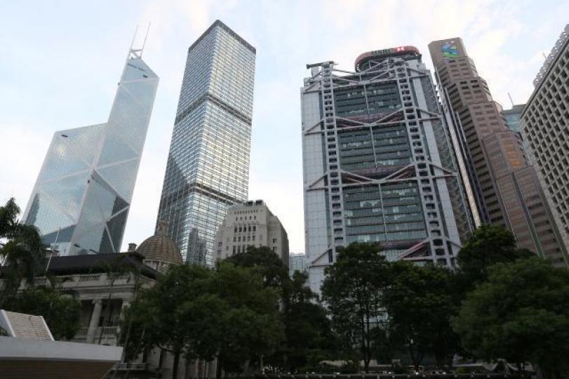 ■銀行經常推銷不同產品,客戶往往「中伏」。資料圖片 ■銀行經常推銷不同產品,客戶往往「中伏」。資料圖片