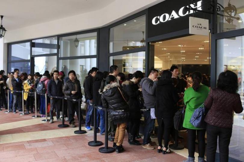 ■Tapestry行政總裁Victor Luis指Coach品牌恢復增長。資料圖片
■Tapestry行政總裁Victor Luis指Coach品牌恢復增長。資料圖片