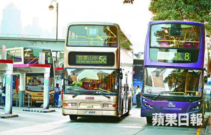 ■陳帆預告九巴月票將適用於全港路線。資料圖片
■陳帆預告九巴月票將適用於全港路線。資料圖片