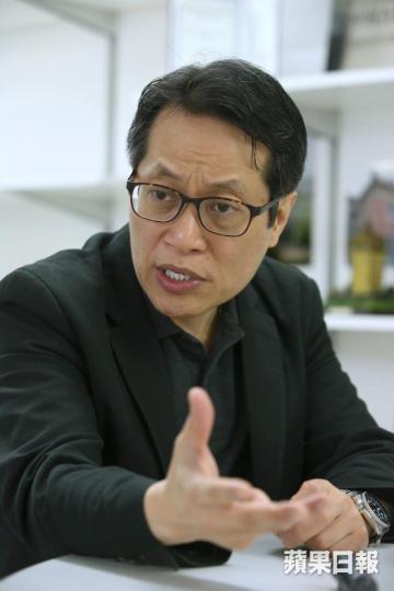 ■李浩然表示,由於香港為前英國殖民地,回歸後警隊亦一直沿用英式步操。資料圖片
■李浩然表示,由於香港為前英國殖民地,回歸後警隊亦一直沿用英式步操。資料圖片