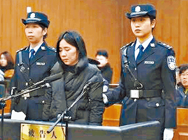 ■一場大火,林生斌(右)痛失妻子與3名兒女。互聯網
■一場大火,林生斌(右)痛失妻子與3名兒女。互聯網