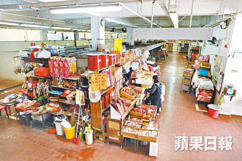 ■街市僅餘兩檔做生意,十室九空。
■街市僅餘兩檔做生意,十室九空。