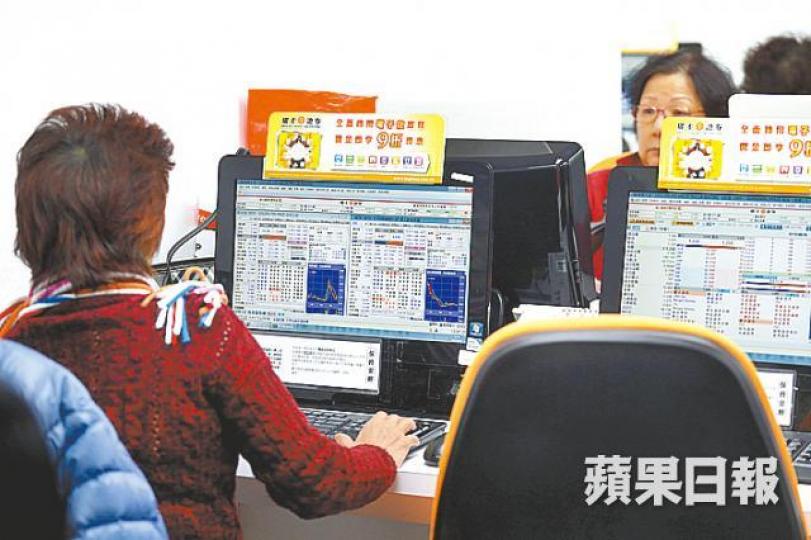 ■投資者恐慌性拋售下,港股跌至超賣水平。資料圖片
■投資者恐慌性拋售下,港股跌至超賣水平。資料圖片