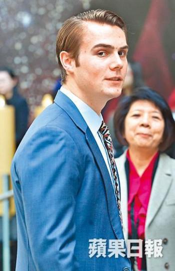 ■Jack Murren噚日成為美獅美高梅開幕禮嘅焦點。黃耀興攝 ■Jack Murren噚日成為美獅美高梅開幕禮嘅焦點。黃耀興攝