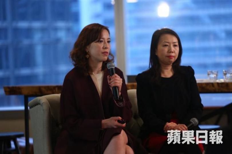■冠君行政總裁王家琦(左)表示,公司正物色收購大灣區項目。王偉洪攝
■冠君行政總裁王家琦(左)表示,公司正物色收購大灣區項目。王偉洪攝