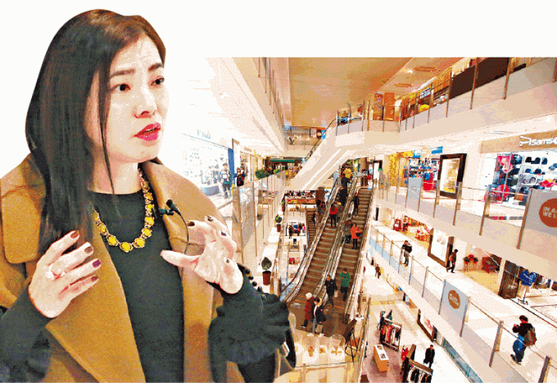 ■馮秀炎預計新地旗下商場人流大增;上圖為apm商場。黃偉傑攝
■馮秀炎預計新地旗下商場人流大增;上圖為apm商場。黃偉傑攝