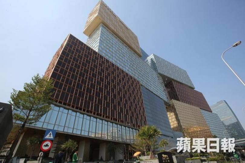 ■美獅美高梅開業近一周以來生意不俗,年初三入場訪客更有約四萬人次。
■美獅美高梅開業近一周以來生意不俗,年初三入場訪客更有約四萬人次。