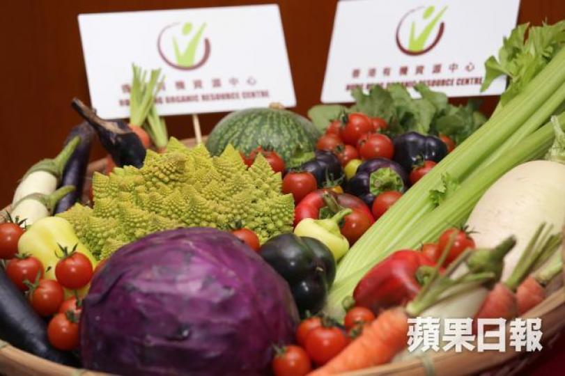 ■筆者稱吃蔬果前先用水沖洗,不要吃過量蔬果,中毒的風險很低。 ■筆者稱吃蔬果前先用水沖洗,不要吃過量蔬果,中毒的風險很低。
