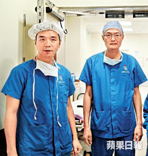 ■瑪麗換肝團隊共11名醫生,吳國際(左)資歷僅次於盧寵茂(右)。資料圖片 ■瑪麗換肝團隊共11名醫生,吳國際(左)資歷僅次於盧寵茂(右)。資料圖片