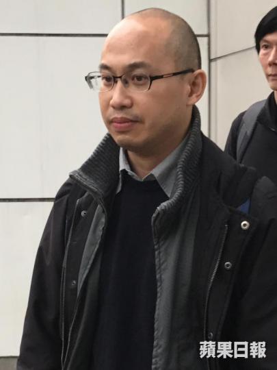 ■中大前講師王心龍昨就襲警罪受審。 ■中大前講師王心龍昨就襲警罪受審。