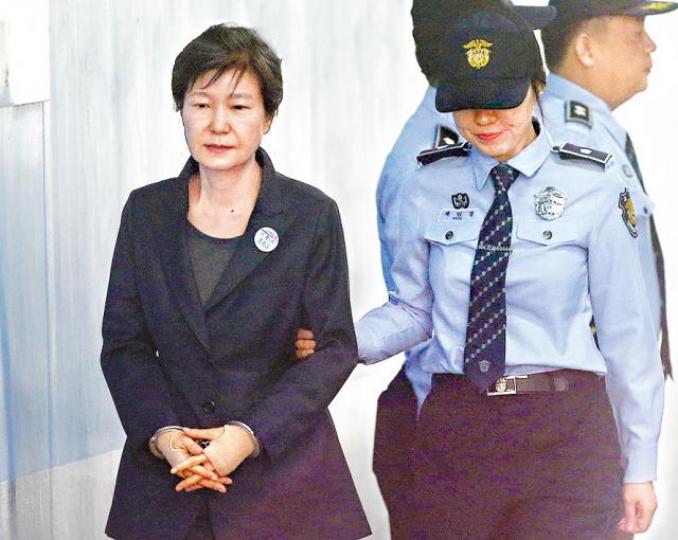 ■朴槿惠面對21項控罪。 美聯社 ■朴槿惠面對21項控罪。 美聯社