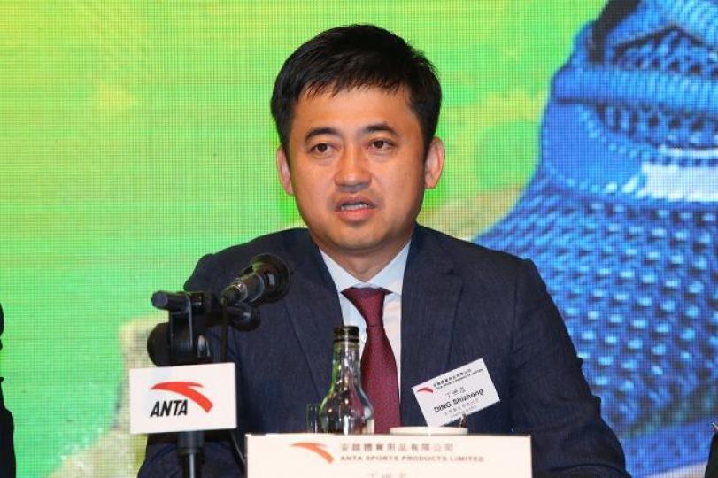 ■安踏主席兼首席執行官丁世忠。資料圖片
■安踏主席兼首席執行官丁世忠。資料圖片