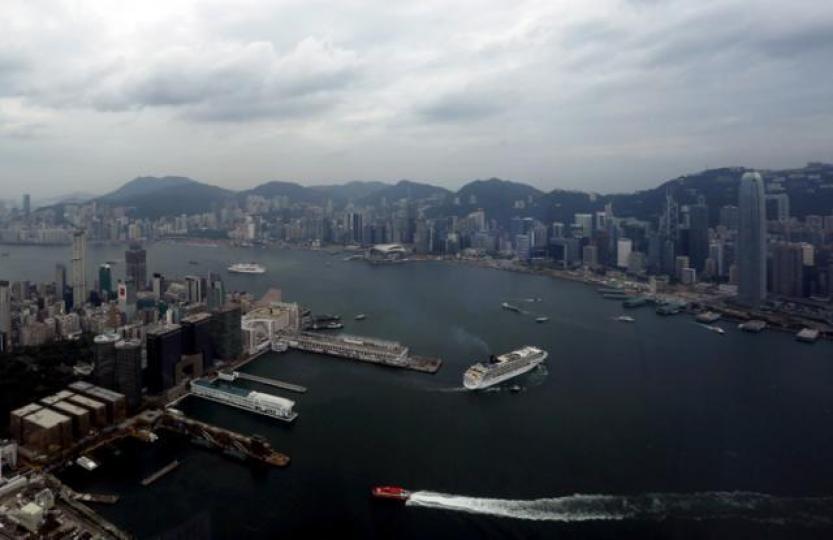 ■政府過千億盈餘,依然不派糖,卻綜援出三糧,免差餉、派錢給海洋公園送飛,簡直荒謬。資料圖片
■政府過千億盈餘,依然不派糖,卻綜援出三糧,免差餉、派錢給海洋公園送飛,簡直荒謬。資料圖片