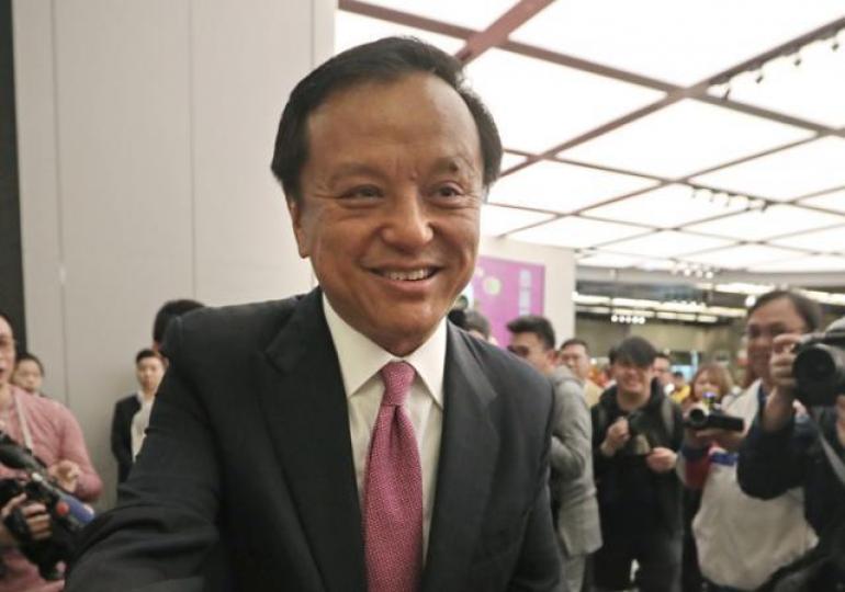 ■港交所舊年豬籠入水，行政總裁李小加份人工自然好和味。資料圖片
