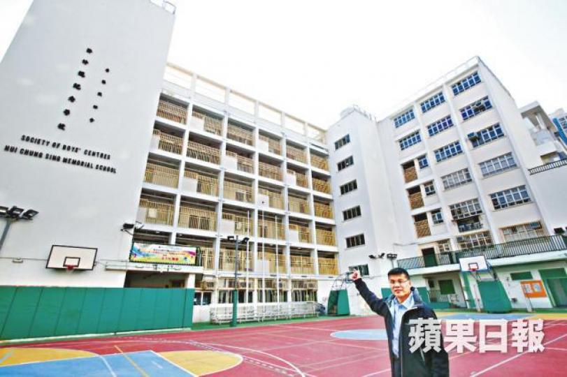 ■扶幼會許仲繩紀念學校校長黃仲夫稱申建升降機10年不果。
