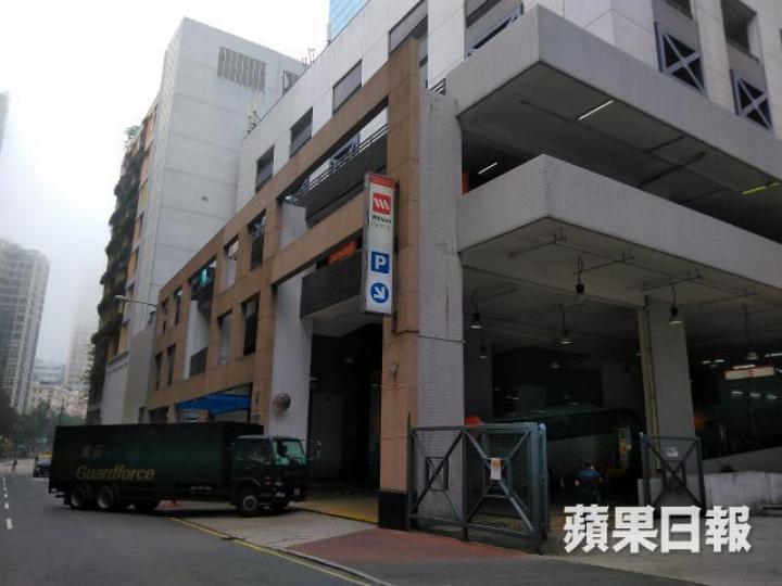 ■現場為紅磡崇安街半島廣場一間樓上珠寶公司。
■現場為紅磡崇安街半島廣場一間樓上珠寶公司。