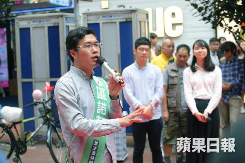 ■區諾軒對義工受襲表示強烈不滿,促警方徹查。陳善南攝 ■區諾軒對義工受襲表示強烈不滿,促警方徹查。陳善南攝