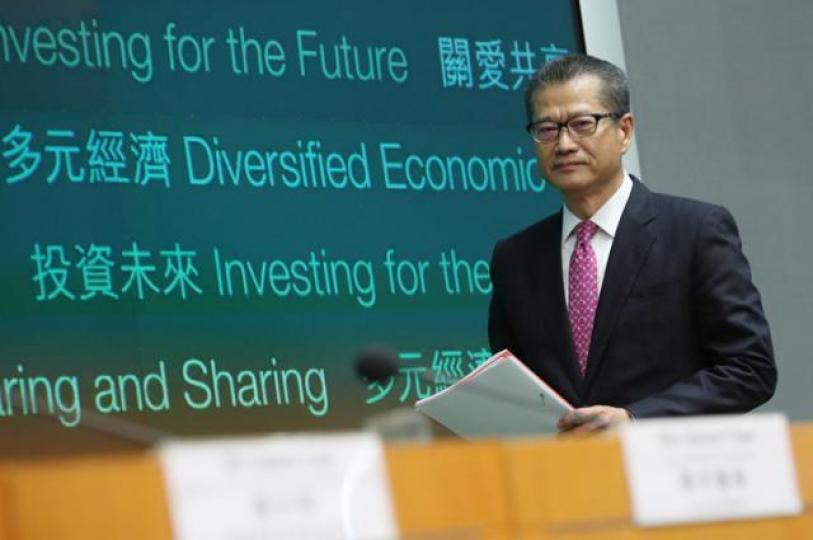 ■陳茂波連日四出解讀預算案,一再重申唔會派錢。資料圖片 ■陳茂波連日四出解讀預算案,一再重申唔會派錢。資料圖片