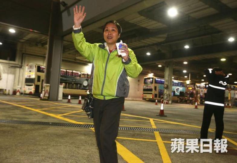■九巴突解僱葉蔚琳等人，引起各工會及立法會議員強烈不滿。