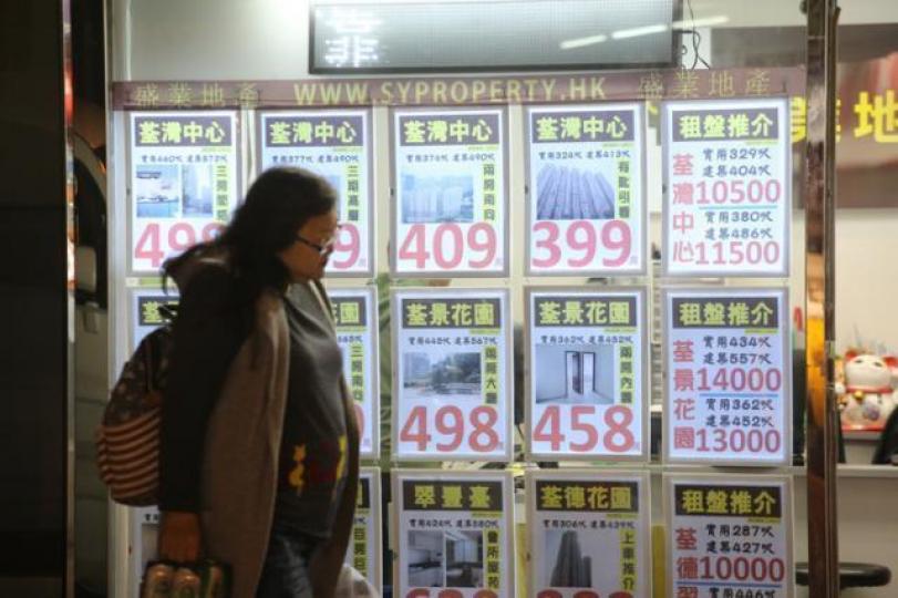 ■喺壓力測試下,即使有一份入息穩定嘅工,都可能做唔到按揭或者借唔足按揭。資料圖片 ■喺壓力測試下,即使有一份入息穩定嘅工,都可能做唔到按揭或者借唔足按揭。資料圖片