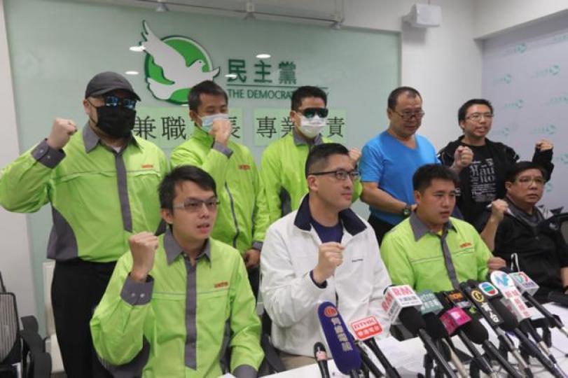 ■九巴風暴令各界譁然,順帶砌個靚台畀泛民攞彩。資料圖片 ■九巴風暴令各界譁然,順帶砌個靚台畀泛民攞彩。資料圖片