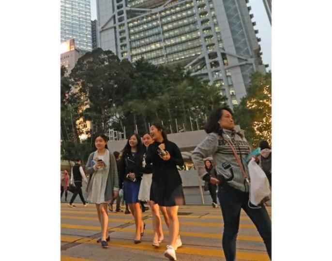 ■女人學投資為儲蓄增值，可以由買基金入手。資料圖片