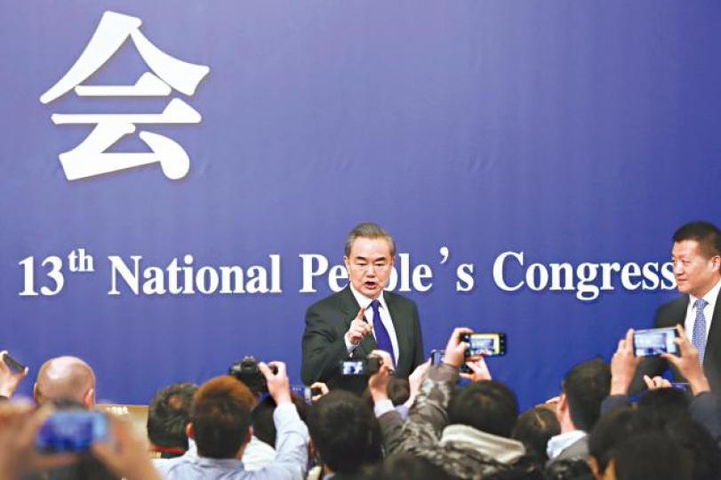 ■王毅昨日出席全國人大記者會,回答了兩岸關係及朝鮮半島等國際議題。美聯社 ■王毅昨日出席全國人大記者會,回答了兩岸關係及朝鮮半島等國際議題。美聯社