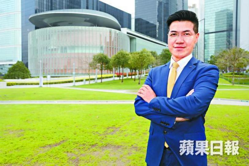 ■范國威於新東補選面對獲建制派空前團結支持的鄧家彪,直認選情凶險。李錦鏵攝 ■范國威於新東補選面對獲建制派空前團結支持的鄧家彪,直認選情凶險。李錦鏵攝