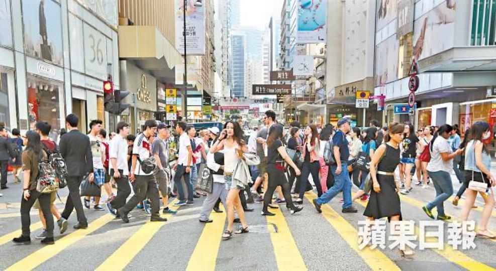 ■強積金與打工仔息息相關，基金表現好壞往往與管理費毫無關係。資料圖片