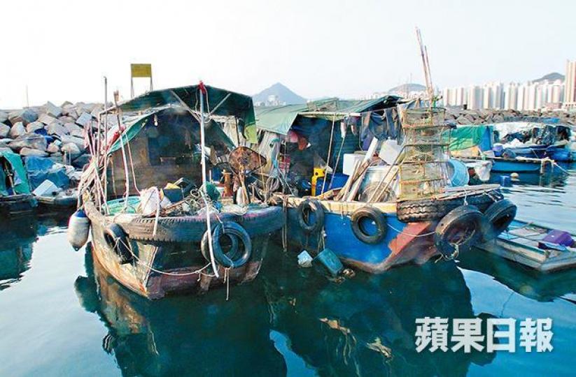 ■事主與胞弟在漁船上飲酒聊天,小解時失足墮海,送院搶救不治。 ■事主與胞弟在漁船上飲酒聊天,小解時失足墮海,送院搶救不治。