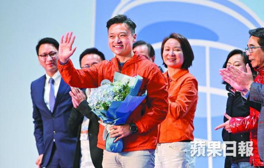 ■民建聯鄭泳舜為建制派首次奪得補選議席。 ■民建聯鄭泳舜為建制派首次奪得補選議席。