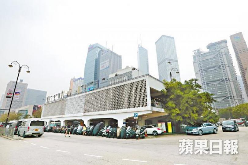 ■天星停車場私家車月租非固定車位加至4,300元。 ■天星停車場私家車月租非固定車位加至4,300元。
