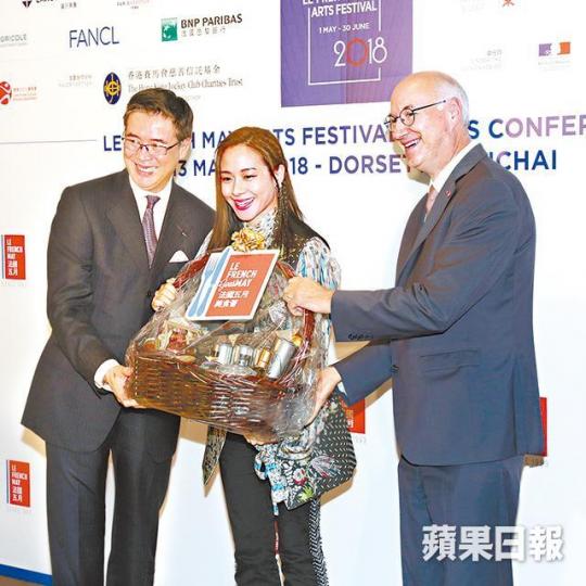 ■嘉欣昨日出席法國五月藝術節記者會。
■嘉欣昨日出席法國五月藝術節記者會。