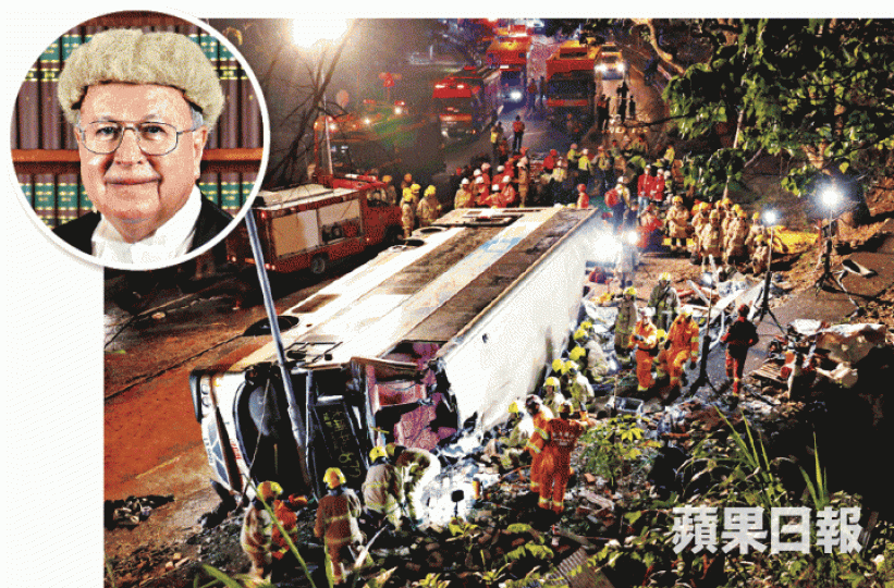 ■委員會將以安全角度檢討巴士服務,由法官倫明高(圓圖)任主席;圖為大埔公路九巴意外現場。
■委員會將以安全角度檢討巴士服務,由法官倫明高(圓圖)任主席;圖為大埔公路九巴意外現場。