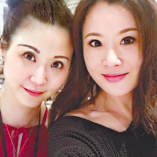 ■劉綽琪(左)已收拾喪夫心情,日前返港和張文慈敍舊。互聯網圖片 ■劉綽琪(左)已收拾喪夫心情,日前返港和張文慈敍舊。互聯網圖片