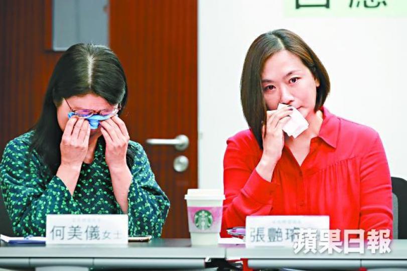 ■楊潤雄(右)稱教育局不會主動提供學校成績報告。
■楊潤雄(右)稱教育局不會主動提供學校成績報告。
