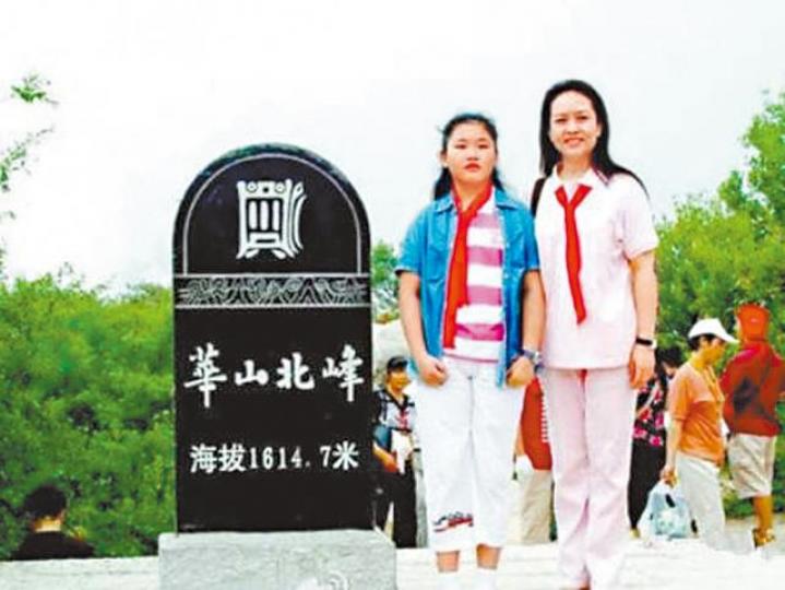 ■習近平疼錫習明澤,兩父女曾一同騎單車。
■習近平疼錫習明澤,兩父女曾一同騎單車。