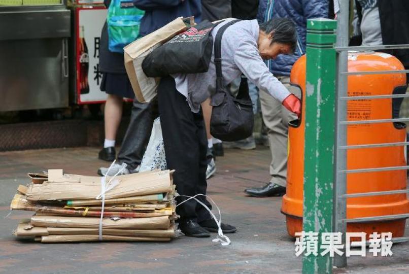 ■香港這極富裕的地方,貧富懸殊情況已到了極端程度。 資料圖片
■香港這極富裕的地方,貧富懸殊情況已到了極端程度。 資料圖片