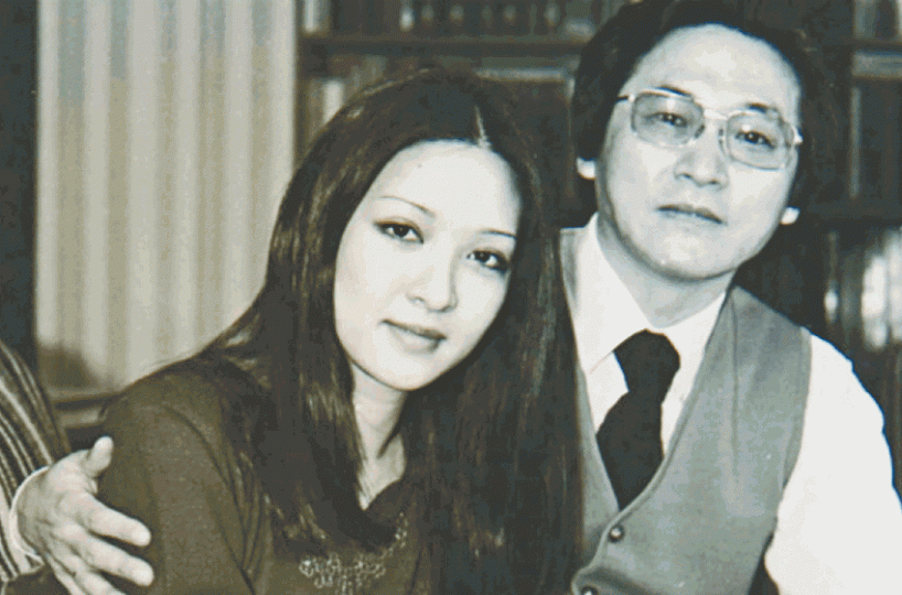 ■1992年,李敖與第二任妻子王小屯結婚,先後誕下一子一女。
■1992年,李敖與第二任妻子王小屯結婚,先後誕下一子一女。