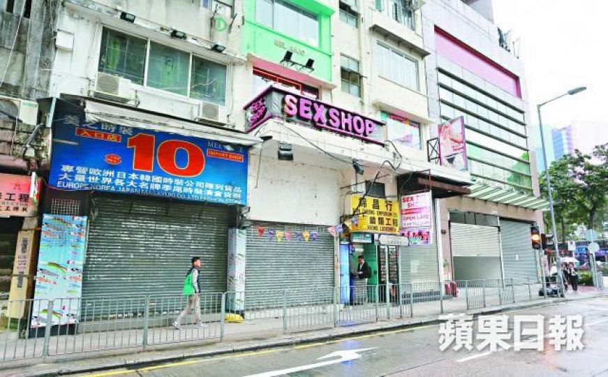 【尖沙嘴】■「第壹燙」去年3月以約20萬元承租加連威老道兩個地舖。
【尖沙嘴】■「第壹燙」去年3月以約20萬元承租加連威老道兩個地舖。