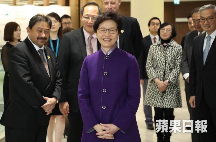 林鄭月娥
林鄭月娥