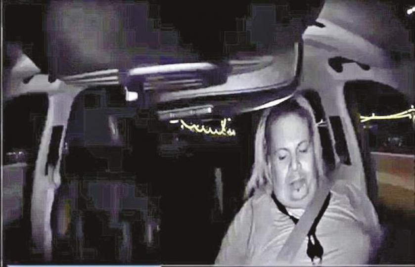 ■車燈照到正前方的哈爾茲伯格,但為時已晚。 路透社
■車燈照到正前方的哈爾茲伯格,但為時已晚。 路透社