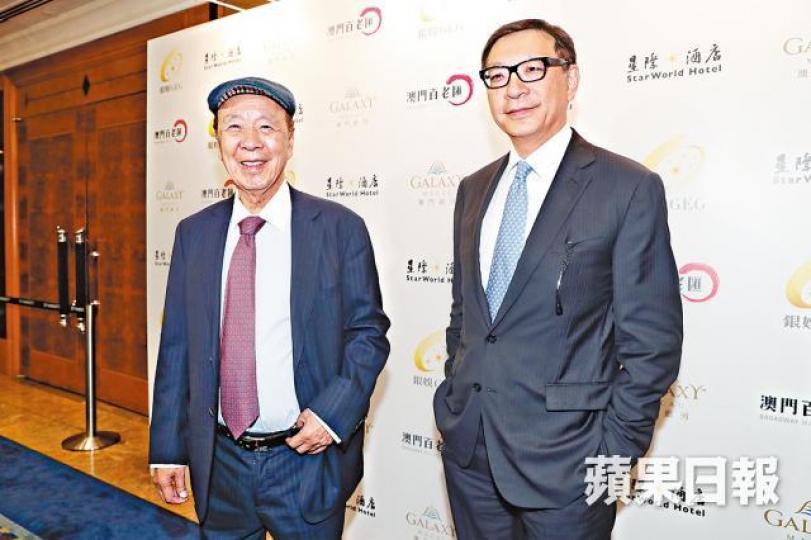 ■銀河副主席呂耀東(右)表示,能夠投資永利渡假村是獨一無二的機會。
■銀河副主席呂耀東(右)表示,能夠投資永利渡假村是獨一無二的機會。