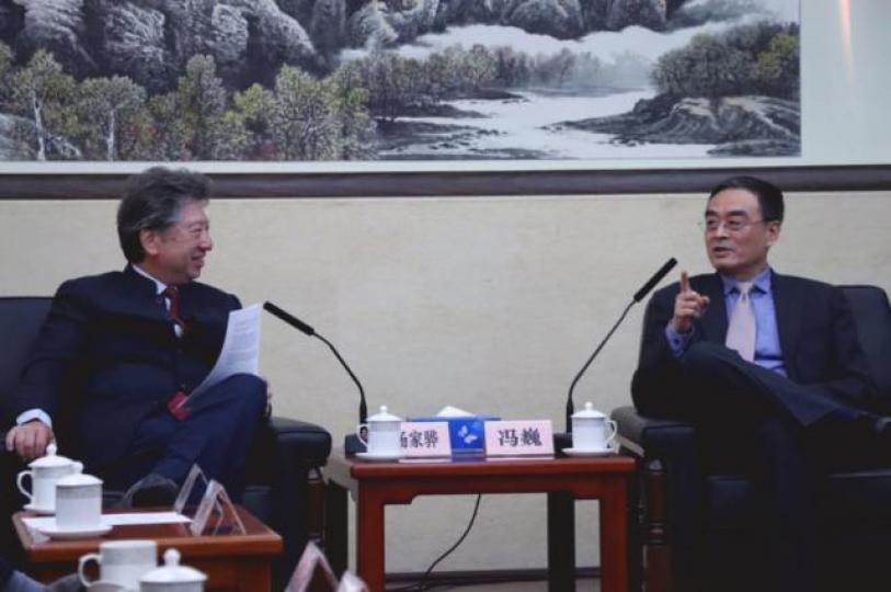 ■民主思路訪京團昨與張曉明及港澳辦副主任馮巍會面。
■民主思路訪京團昨與張曉明及港澳辦副主任馮巍會面。