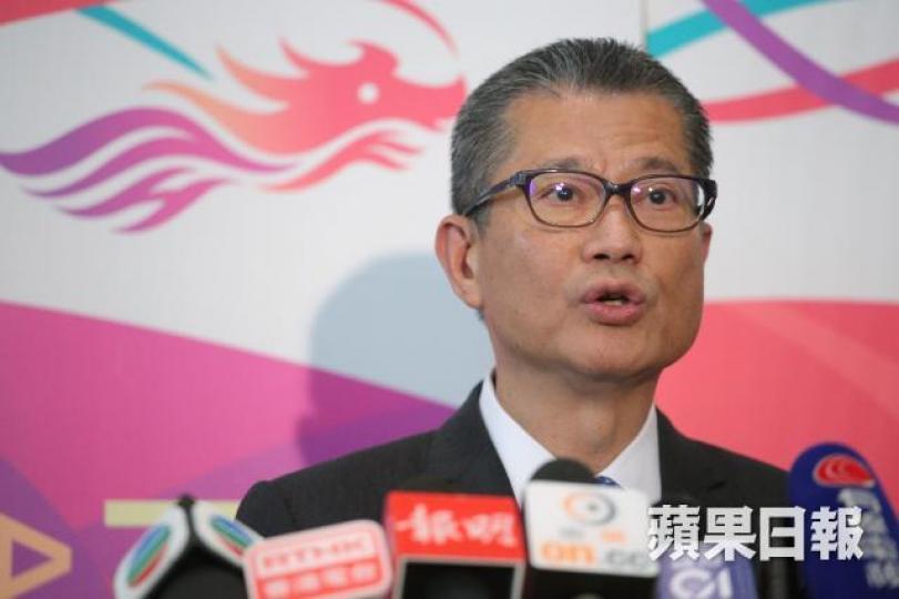 財政司司長陳茂波■左起:盧偉國、黃國健及胡志偉均指派錢方案計算複雜。易仰民攝 財政司司長陳茂波■左起:盧偉國、黃國健及胡志偉均指派錢方案計算複雜。易仰民攝