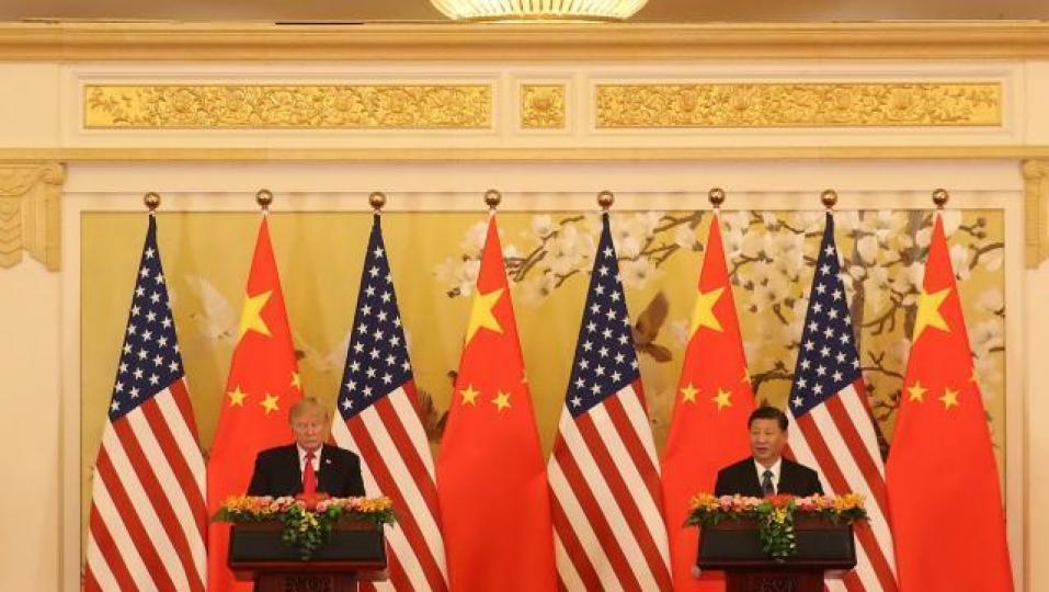 ■中國政府反擊貿易戰的力度非常克制,等特朗普(左)演完戲,雙方便可以坐下來談判。右為習近平。 資料圖片
■中國政府反擊貿易戰的力度非常克制,等特朗普(左)演完戲,雙方便可以坐下來談判。右為習近平。 資料圖片